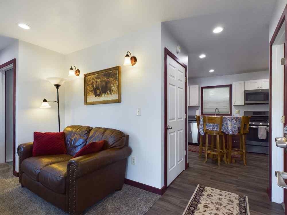 10031152-e8aac4f9-deb0-4a41-abf3-89e7861bc17d