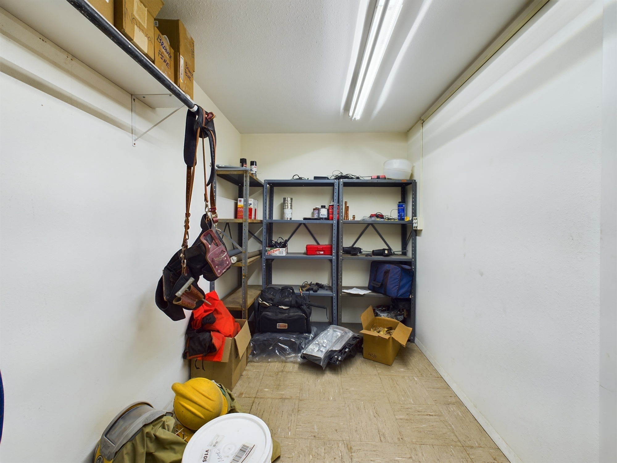 CAM03611G0-PR0038-STILL009