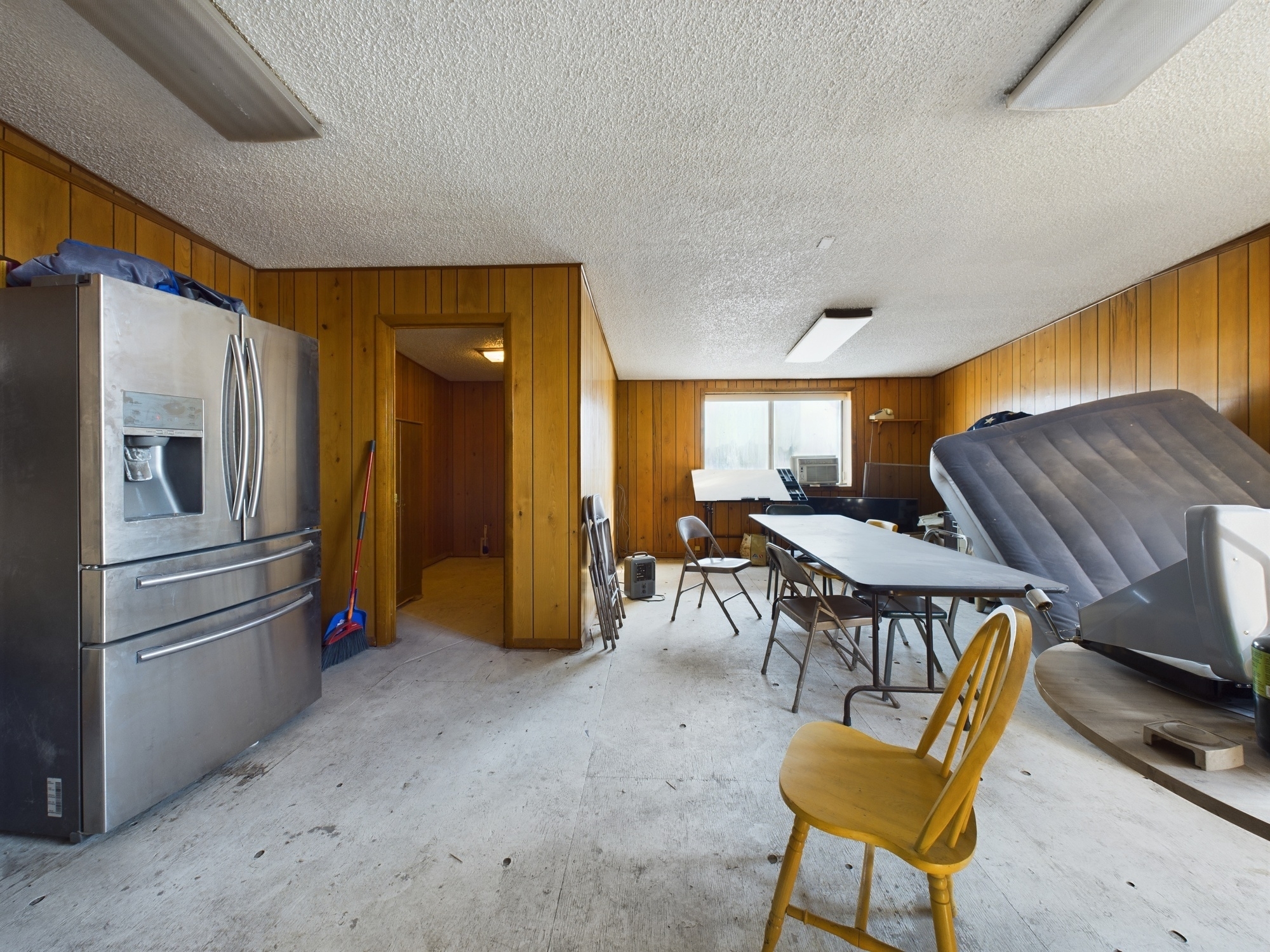 CAM03611G0-PR0038-STILL022