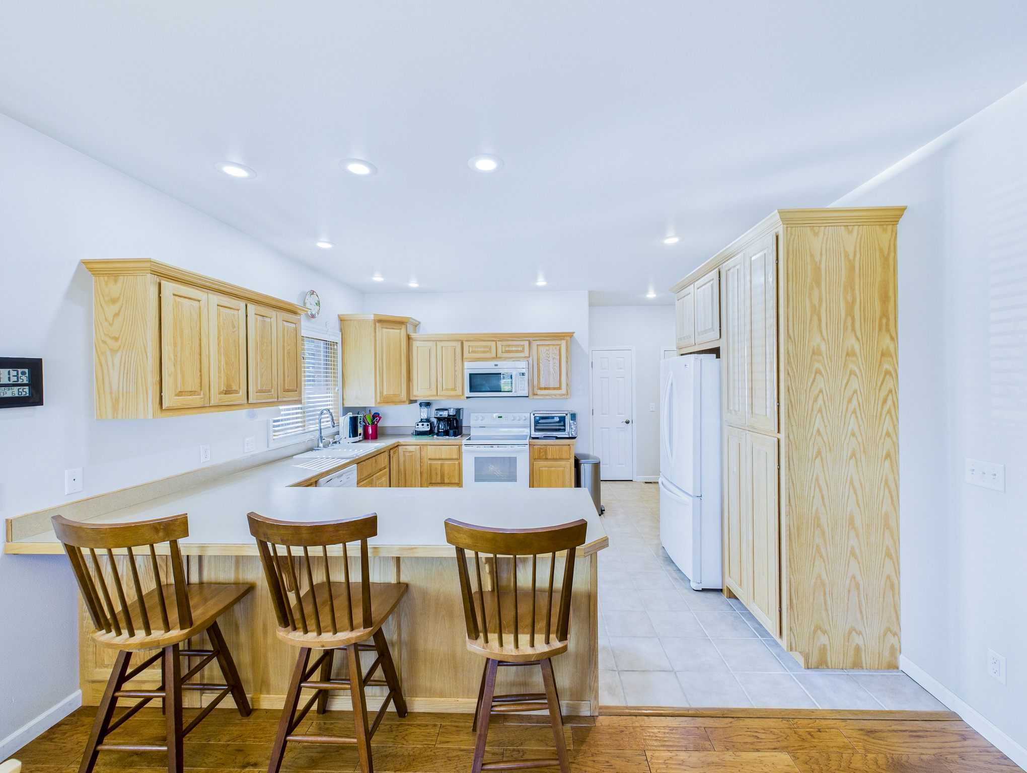 CAM03611G0-PR0105-STILL008