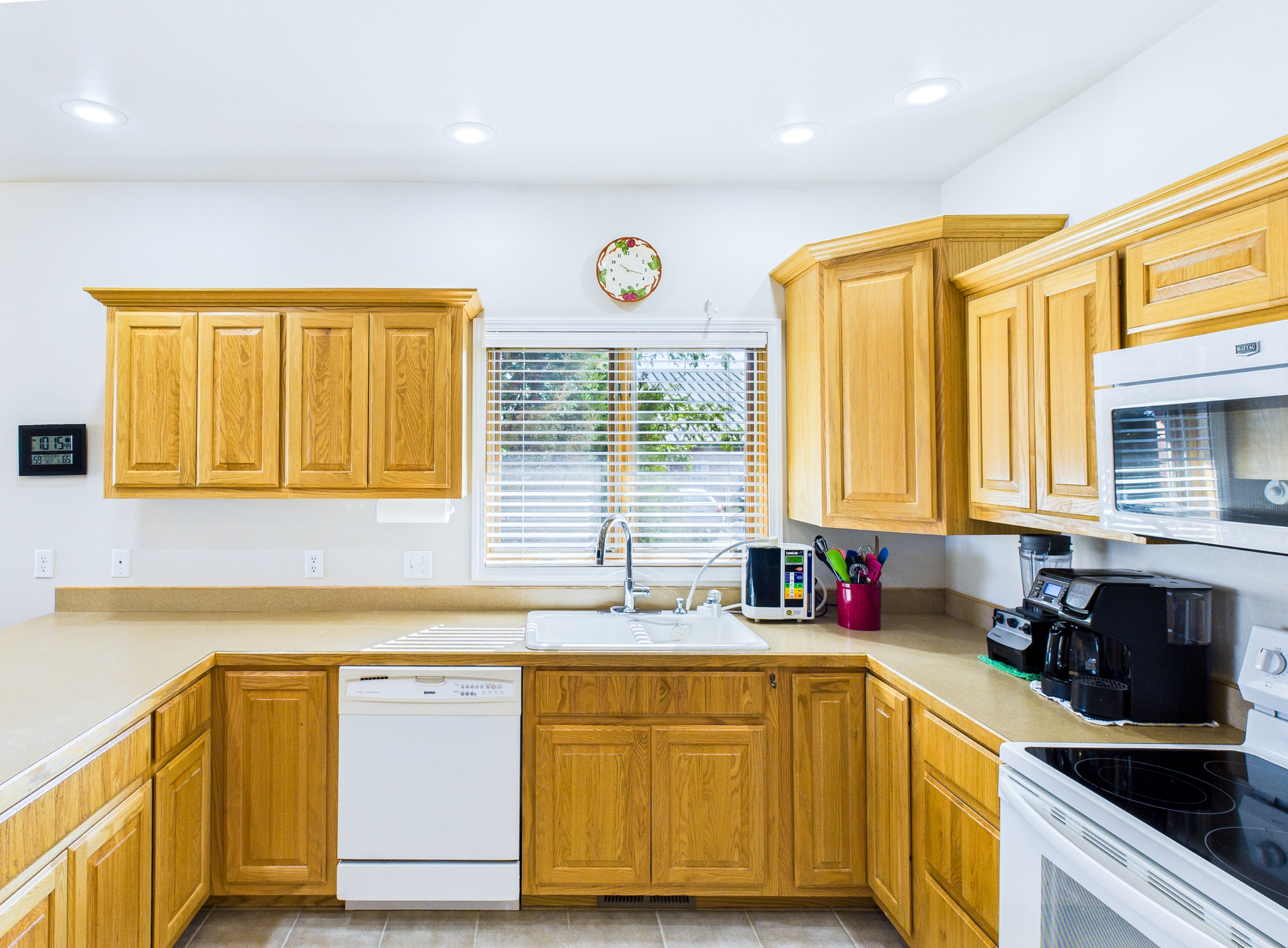 CAM03611G0-PR0105-STILL011