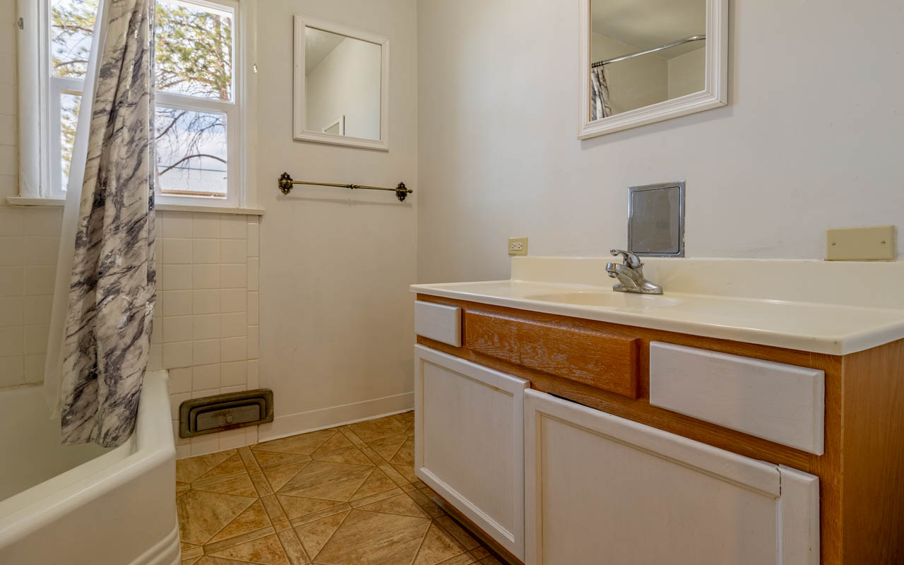 019A5305-HDR